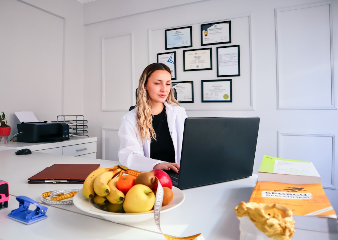 Nutritionist consultation and meal planning guidance